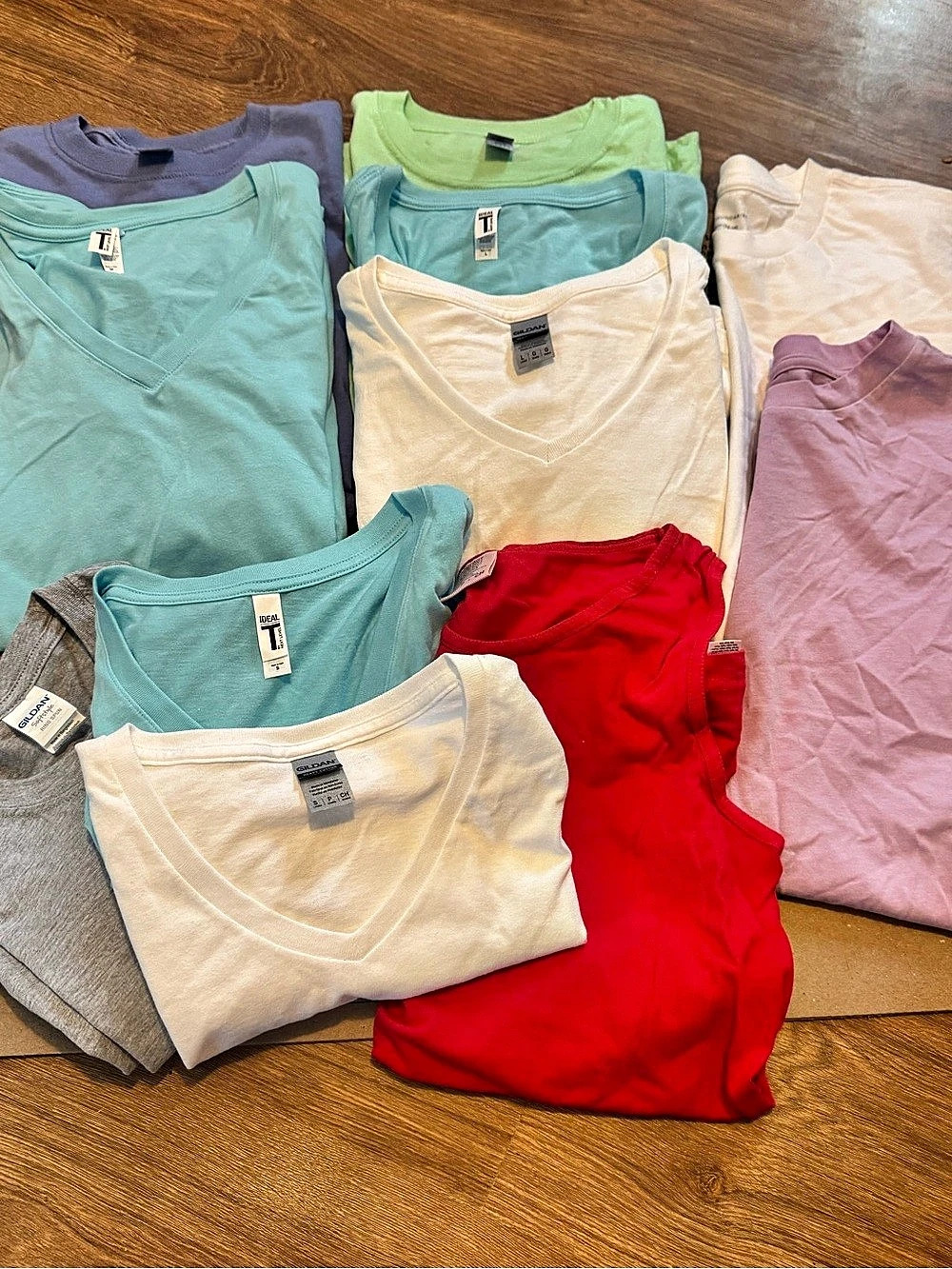 Wholesale shirt lot NEW. Gildan, ideal, comfort colors and no boundaries
